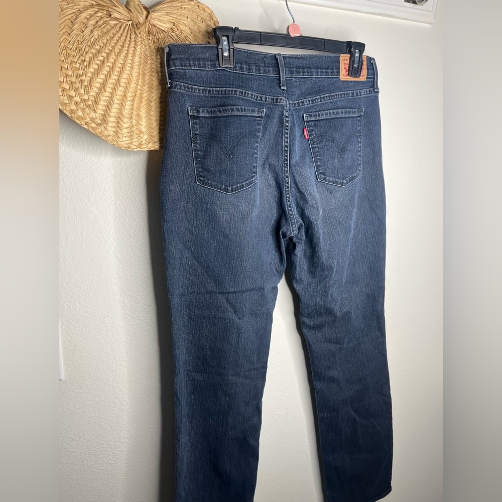 Levi Straight Leg Jeans